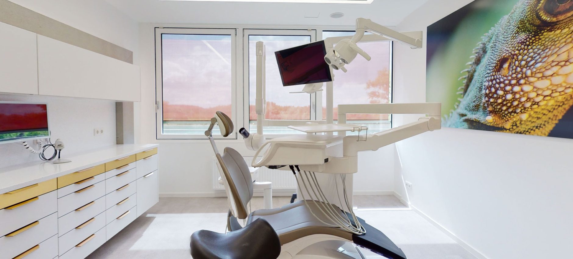 Praxisklinik-Dr-Bolz-06132022_145902_1920x1000.jpg
